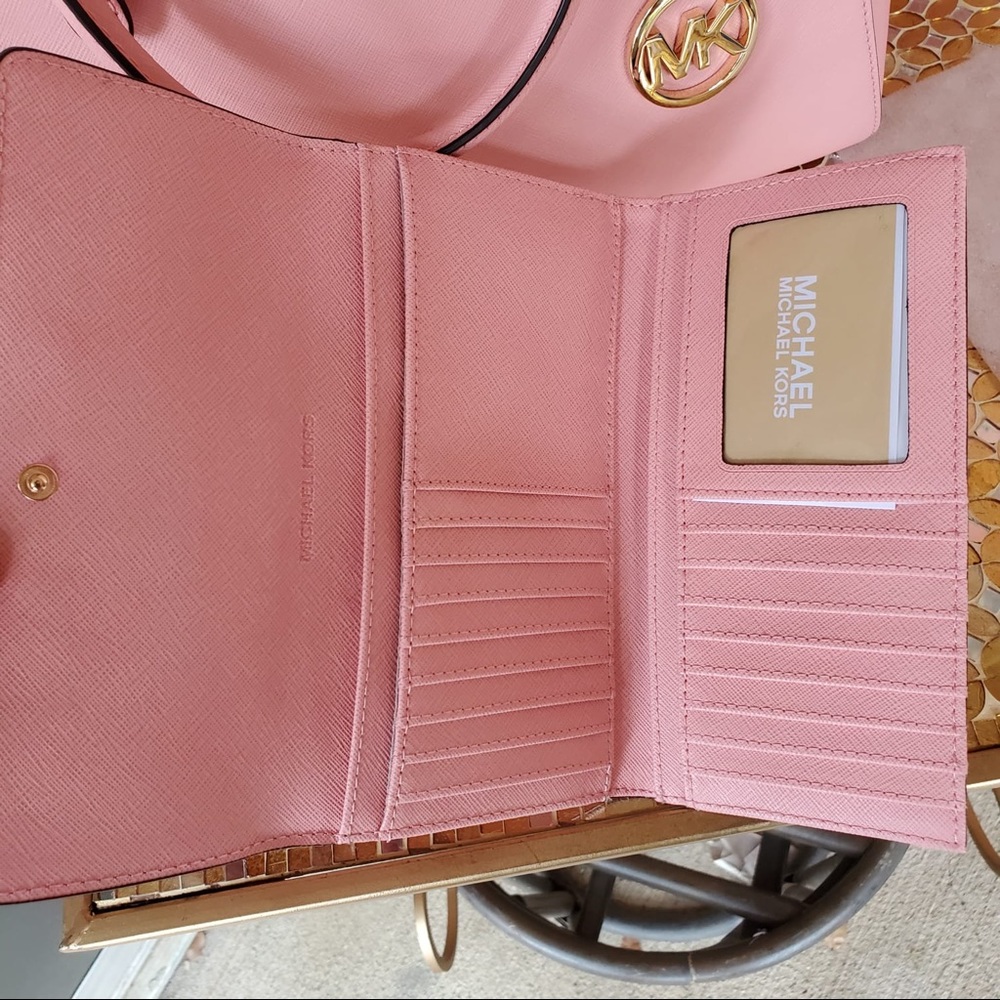 Michael Kors Large Pale Pink Ciara + Wallet NWT - Picture 8 of 8